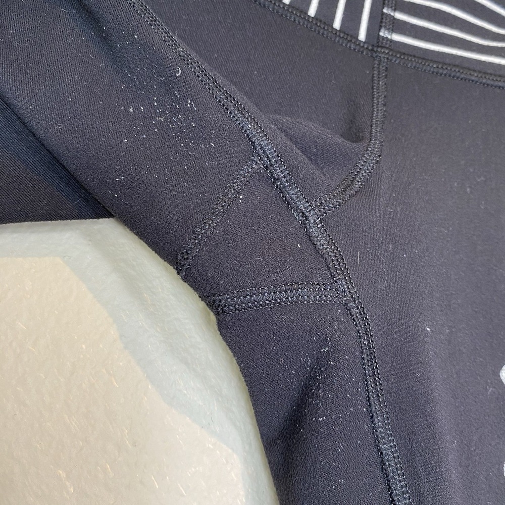 Lululemon 3/4 Leggings Crop Bundle Size 4 Soul Cycle Skull V Waist Black Gray - Picture 7 of 16